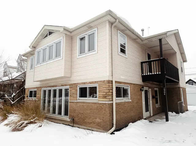 $639,000 | 1904 South Fairview Avenue, Park Ridge, IL 60068