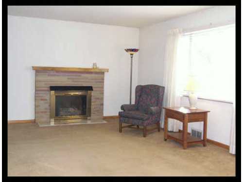 406 East Torrence Road Columbus, OH 43214 - Photo 3 of 10 Gallery Image 3