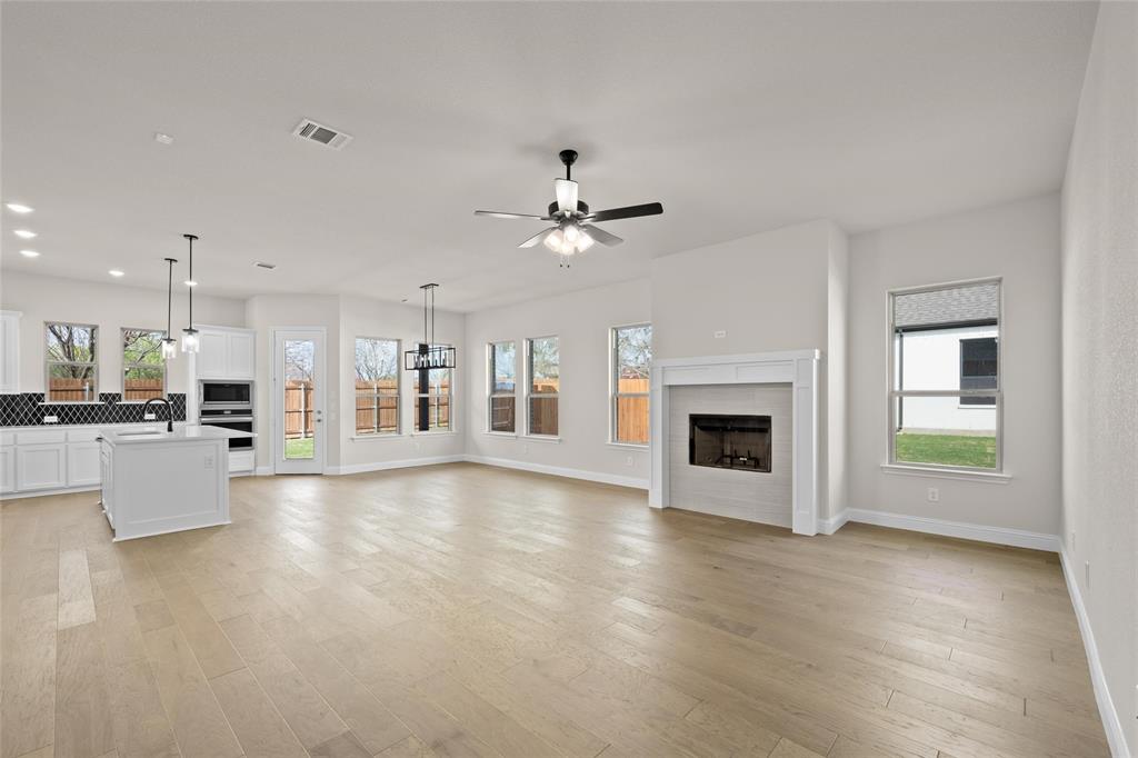 4017 Alpine Street Midlothian, TX 76065 - Photo 10 of 31 4017 Alpine Living Room1