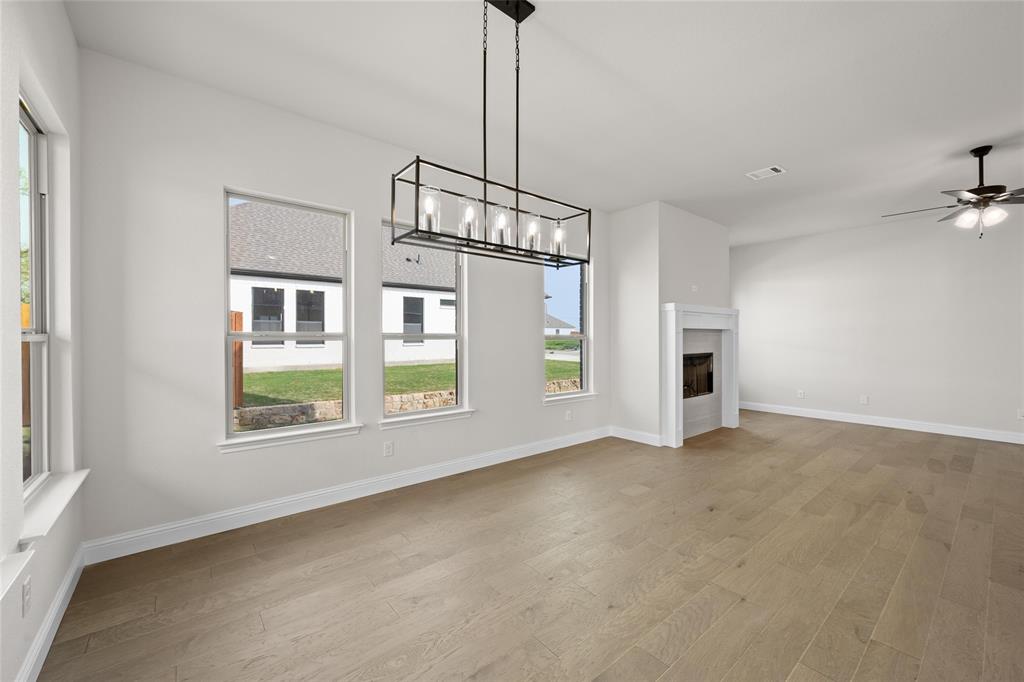 4017 Alpine Street Midlothian, TX 76065 - Photo 13 of 31 4017 Alpine Dining2