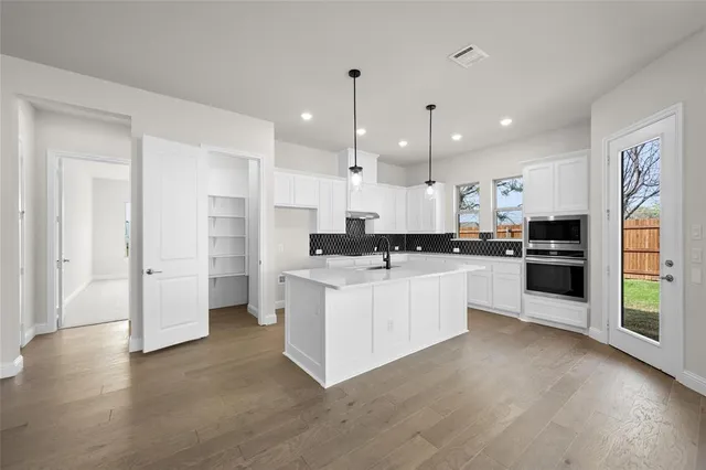 $479,900 | 4017 Alpine Street, Midlothian, TX 76065