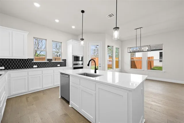 $479,900 | 4017 Alpine Street, Midlothian, TX 76065