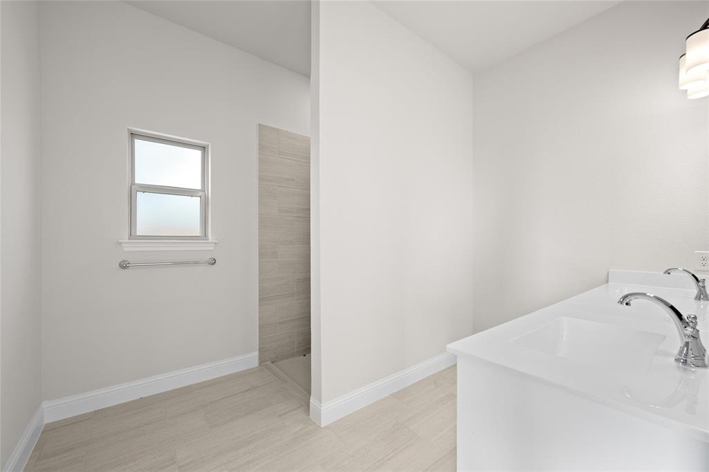 4017 Alpine Street Midlothian, TX 76065 - Photo 23 of 31 4017 Alpine Primary Bath1