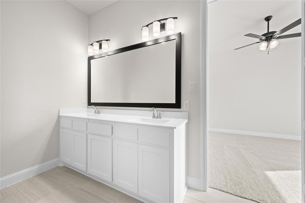 4017 Alpine Street Midlothian, TX 76065 - Photo 24 of 31 4017 Alpine Primary Bath2