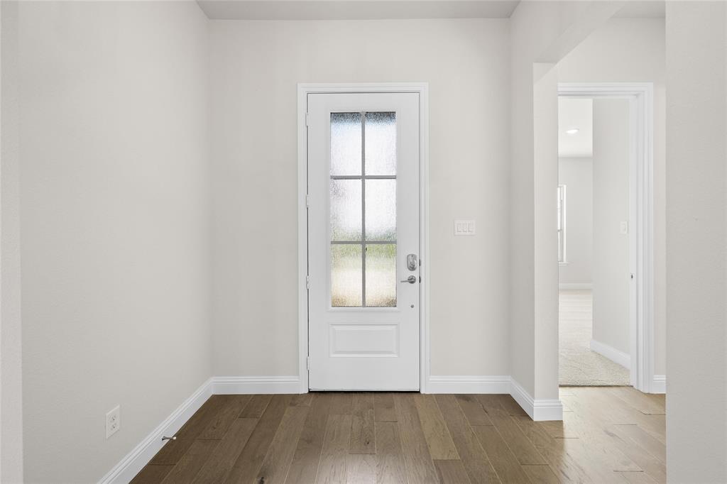 4017 Alpine Street Midlothian, TX 76065 - Photo 6 of 31 4017 Alpine Entry1