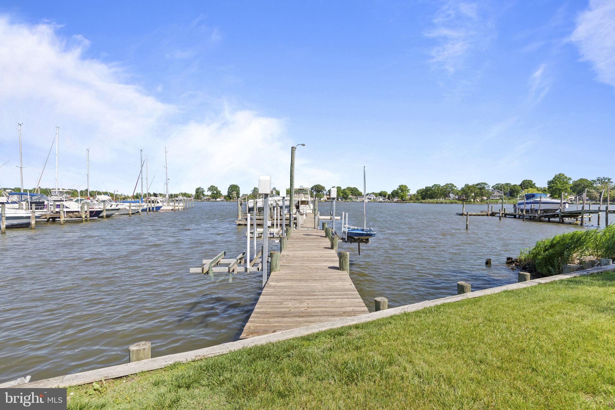 7212 Bay Front Road Baltimore, MD 21219 - Photo 6 of 37