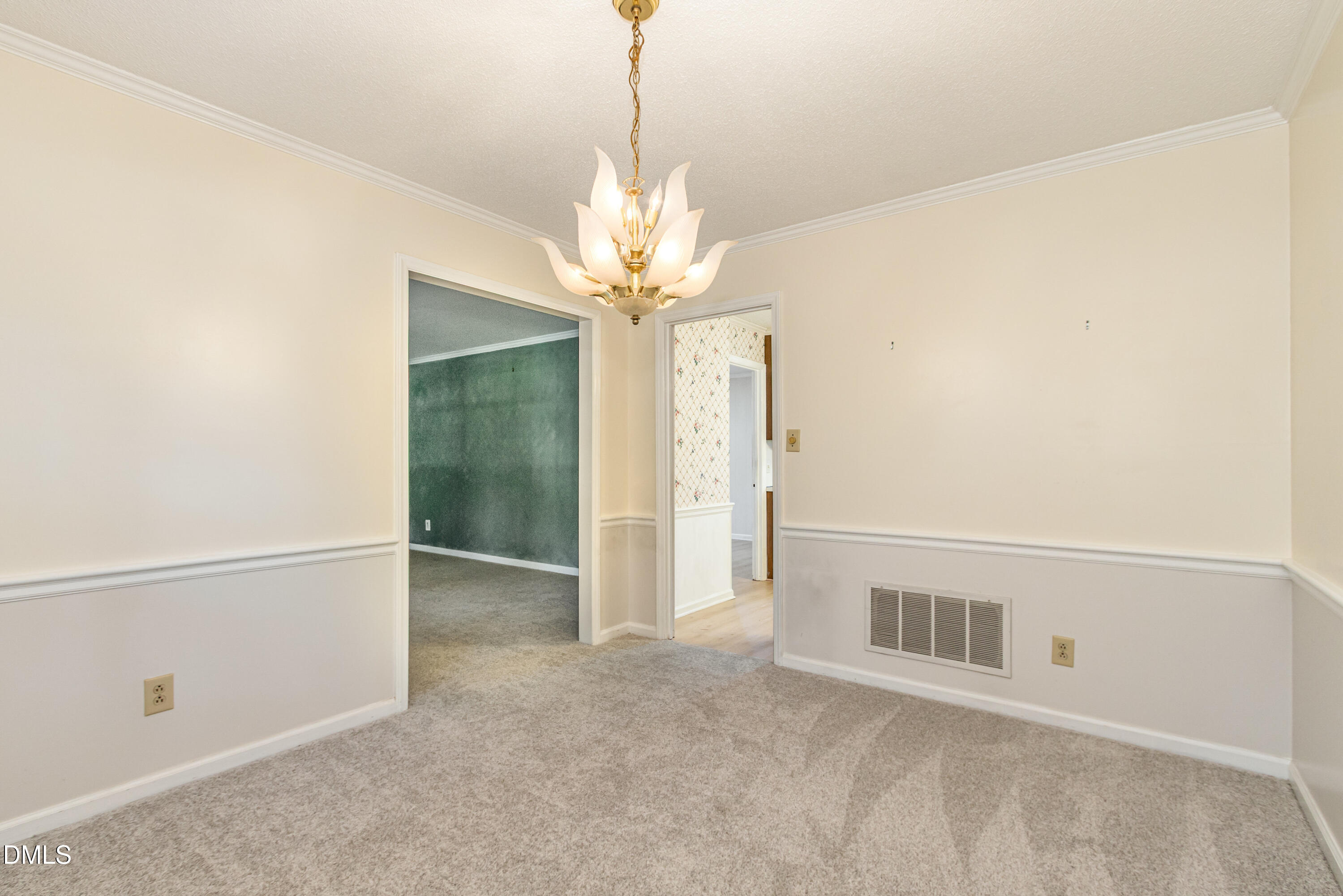 6800 Valley Drive Raleigh, NC 27612 - Photo 9 of 35 010_img_2379-edit_241
