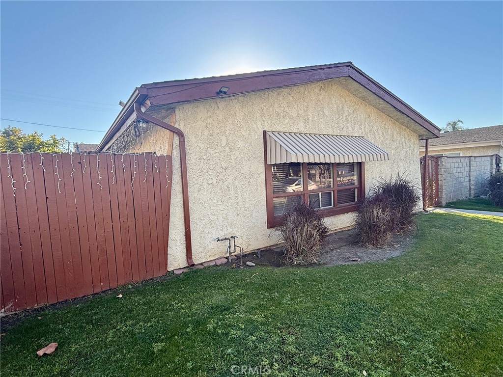 3360 Myrtle Avenue Signal Hill, CA 90755 - Photo 2 of 6 a front view of a house with garden