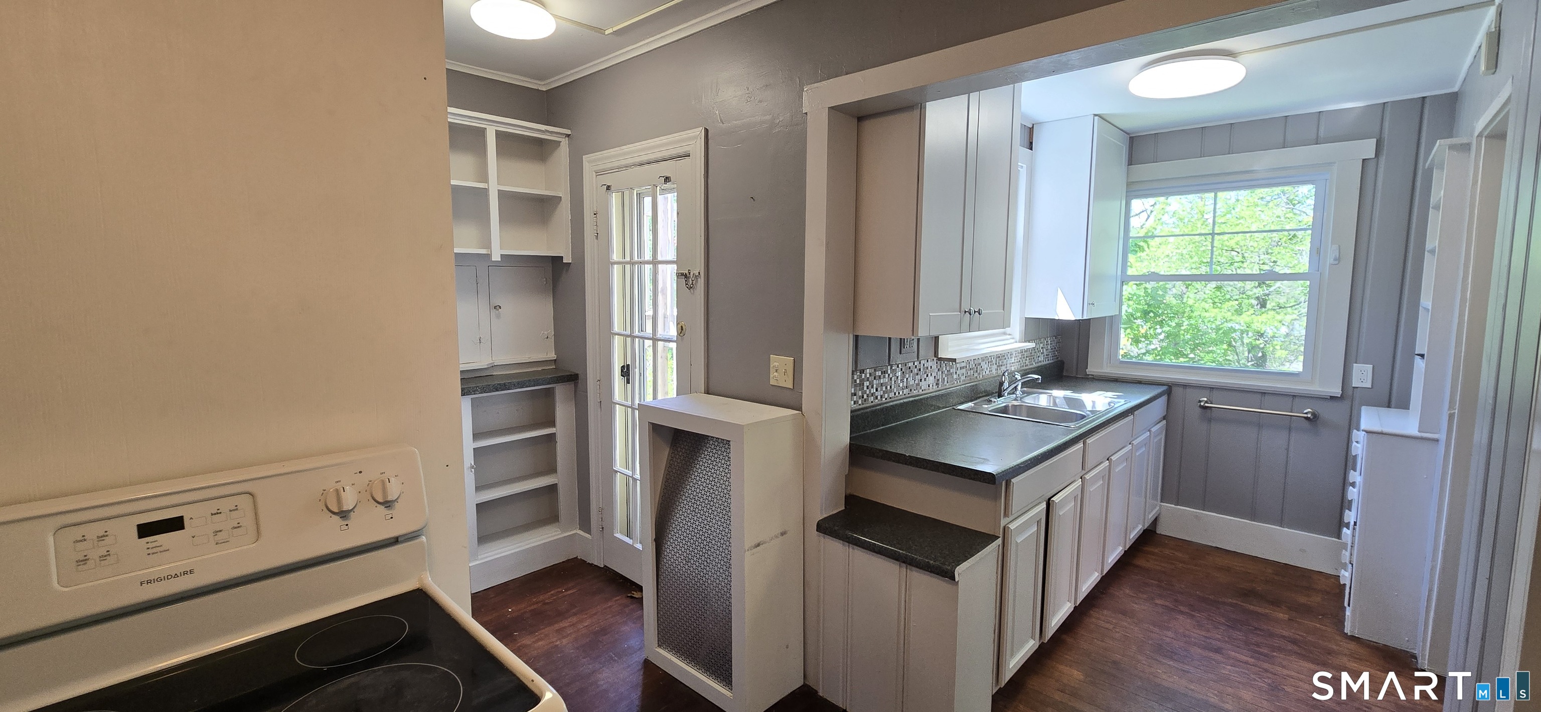 40 Maple Grove Avenue Norwich, CT 06360 - Photo 7 of 21