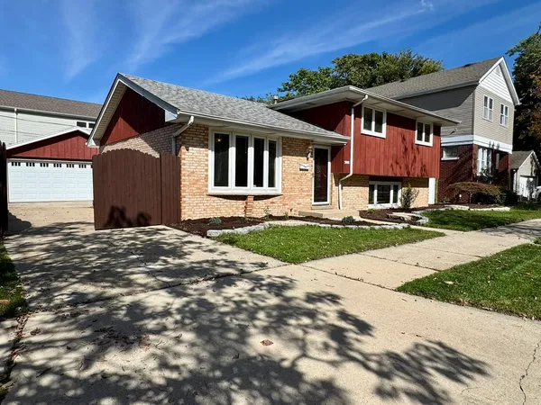 $410,000 | 3008 West 110th Place, Chicago, IL 60655