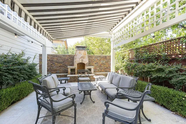 $8,500 | 840 Hunt Avenue, St. Helena, CA 94574