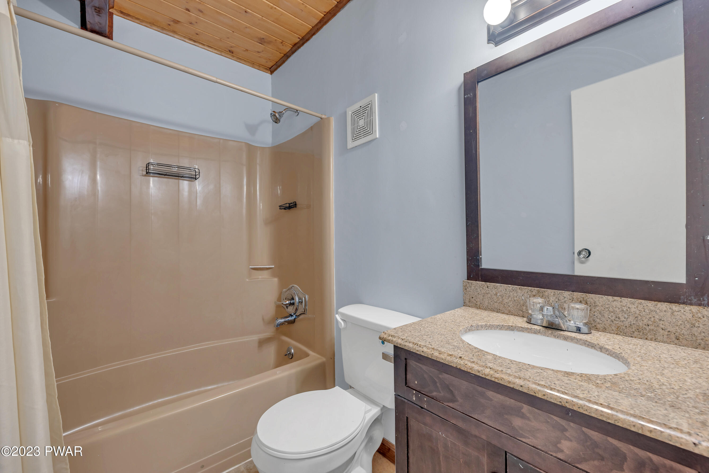 6183 Decker Road Bushkill, PA 18324 - Photo 20 of 33