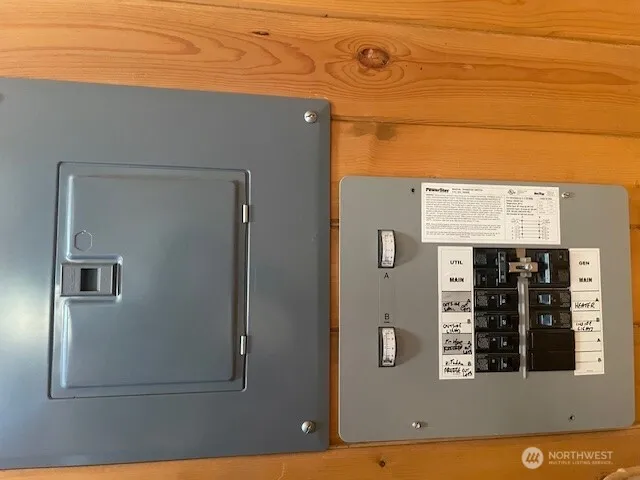 a picture of mountains