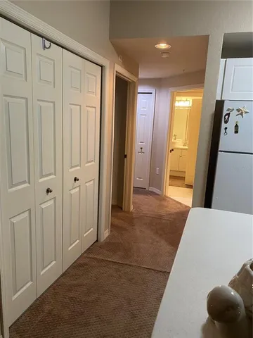 a view of livingroom with furniture