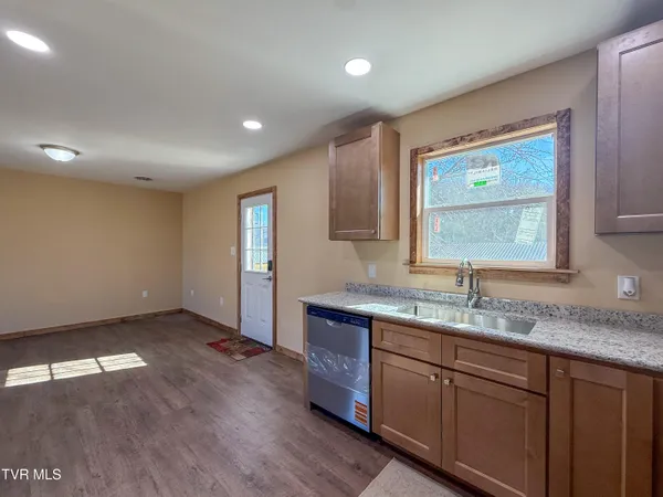 $269,900 | 1106 Idlewylde Circle, Johnson City, TN 37601