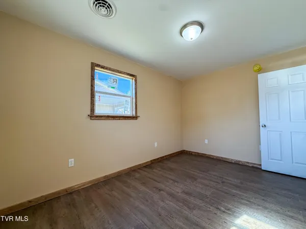 $269,900 | 1106 Idlewylde Circle, Johnson City, TN 37601