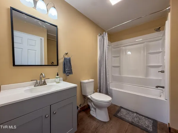 $269,900 | 1106 Idlewylde Circle, Johnson City, TN 37601