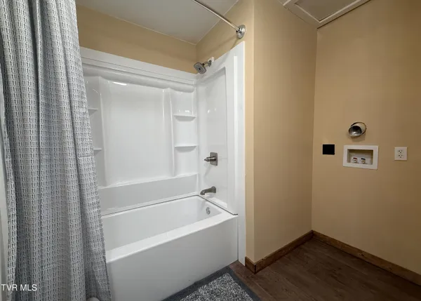 $269,900 | 1106 Idlewylde Circle, Johnson City, TN 37601