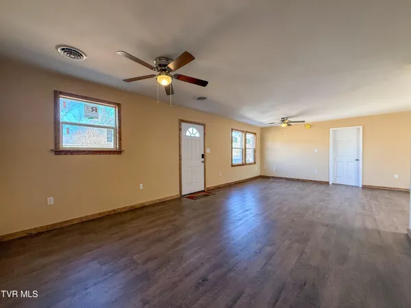 $269,900 | 1106 Idlewylde Circle, Johnson City, TN 37601