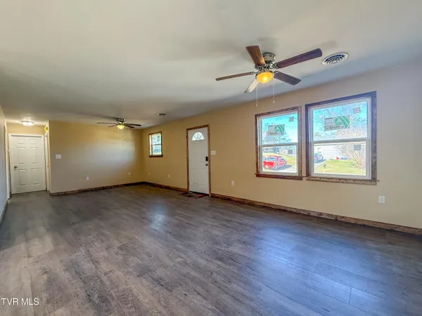 $269,900 | 1106 Idlewylde Circle, Johnson City, TN 37601