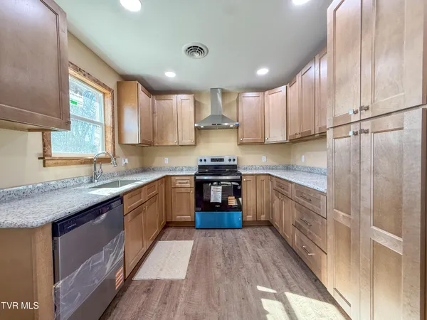 $269,900 | 1106 Idlewylde Circle, Johnson City, TN 37601