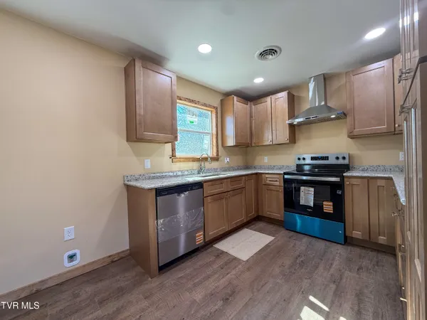 $269,900 | 1106 Idlewylde Circle, Johnson City, TN 37601