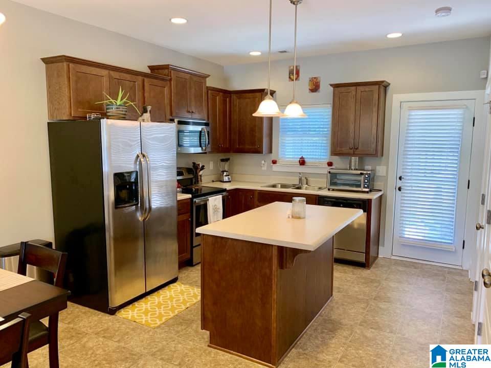 4340 Ridgemont Circle Birmingham, AL 35244 - Photo 7 of 24