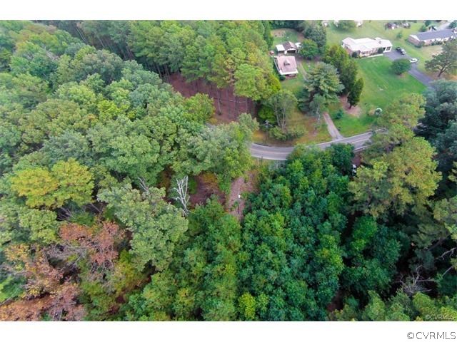 7566 Strath Road Henrico, VA 23231 - Photo 8 of 11 a view of a city