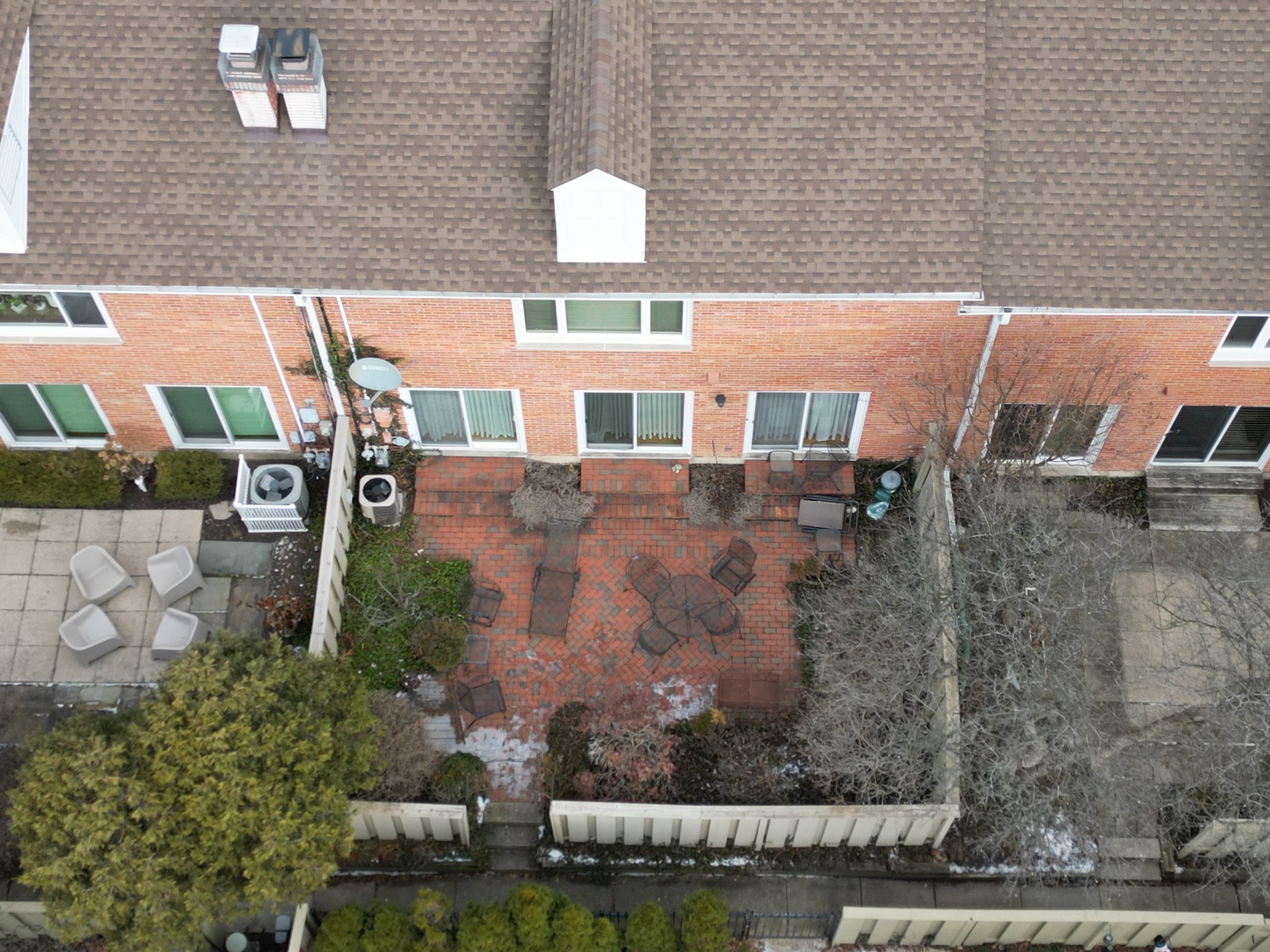 731 Raleigh Court Northbrook, IL 60062 - Photo 22 of 23 an aerial view of a house with a yard