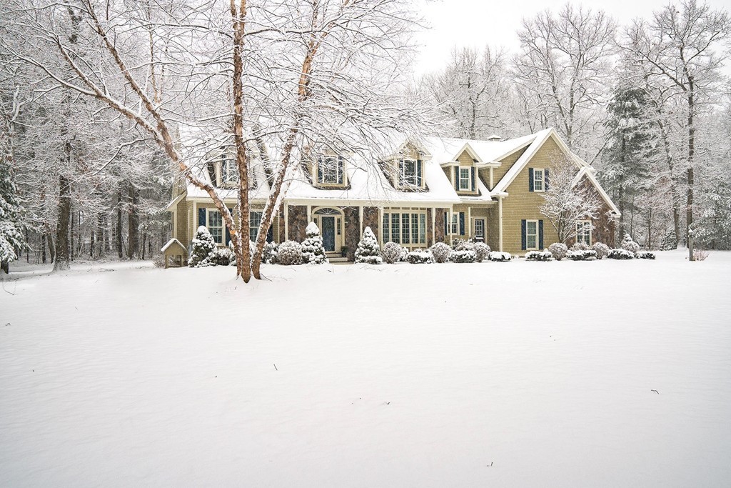 27 Pine Ridge Road Westford, MA 01886 - Photo 1 of 30 Gallery Image 1