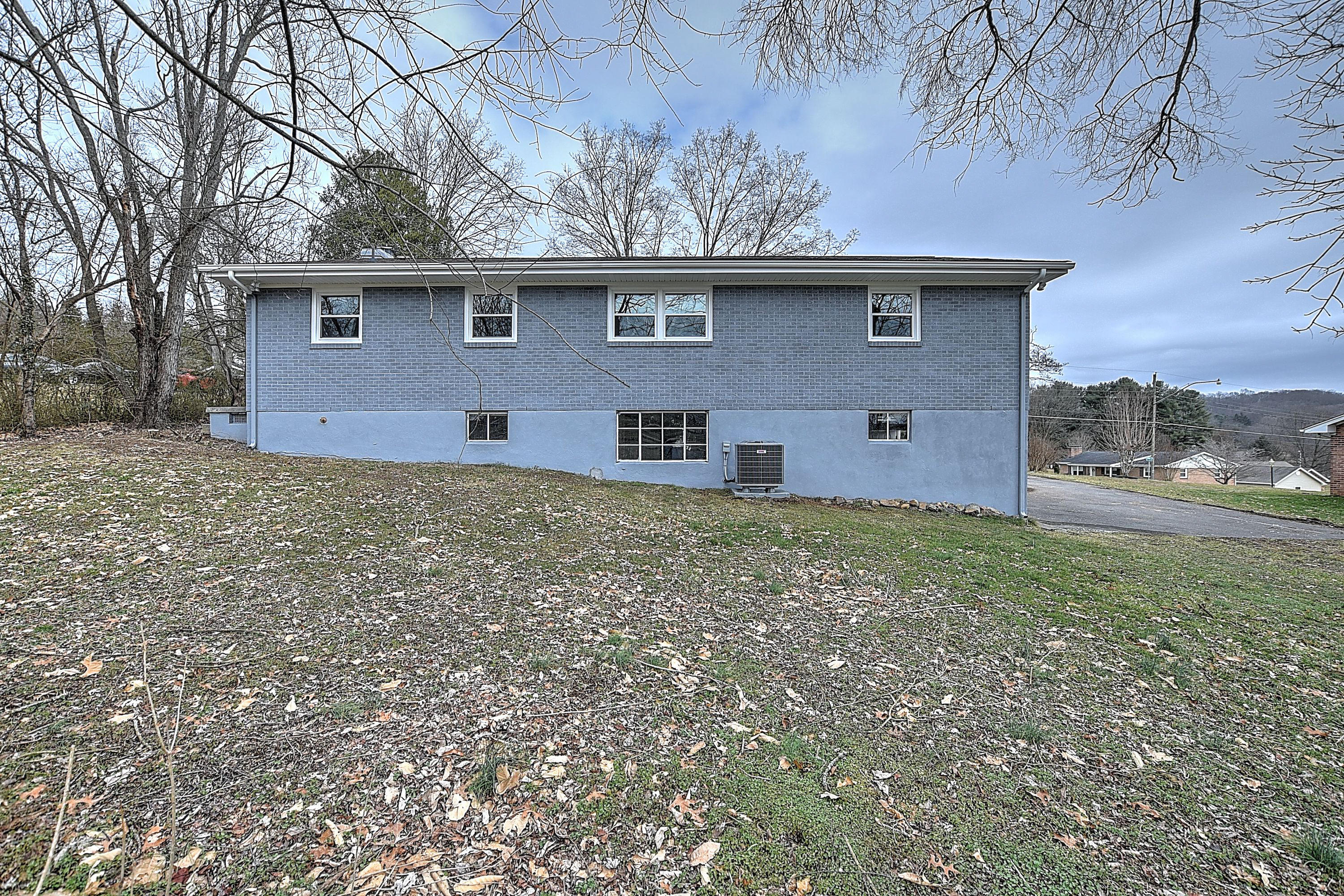 80 Comer Road Bristol, VA 24201 - Photo 22 of 38 80 Comer_-33