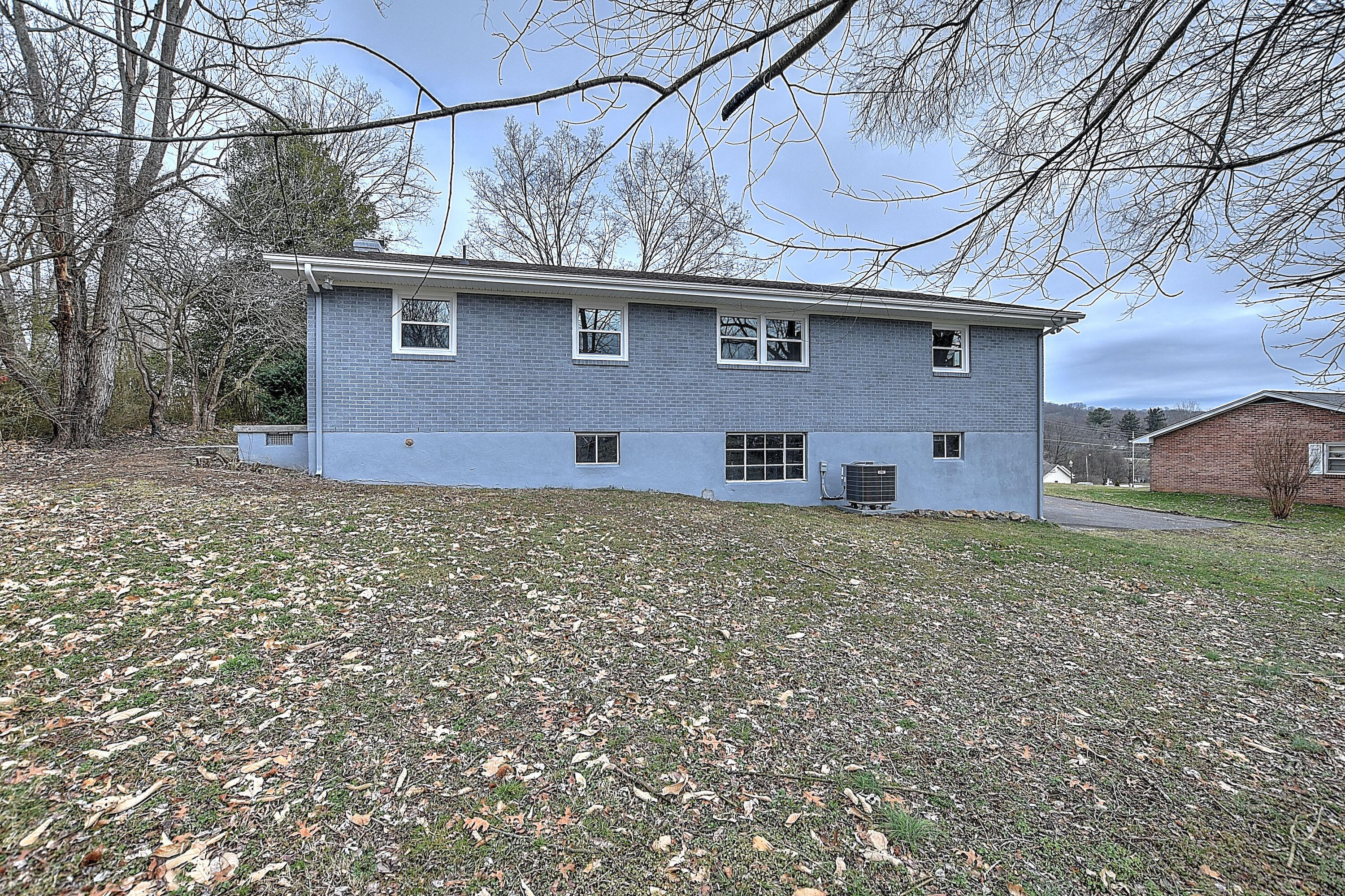80 Comer Road Bristol, VA 24201 - Photo 23 of 38 80 Comer_-36