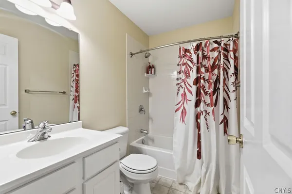 $449,500 | 132 Casterbridge Lane, Lysander, NY 13027