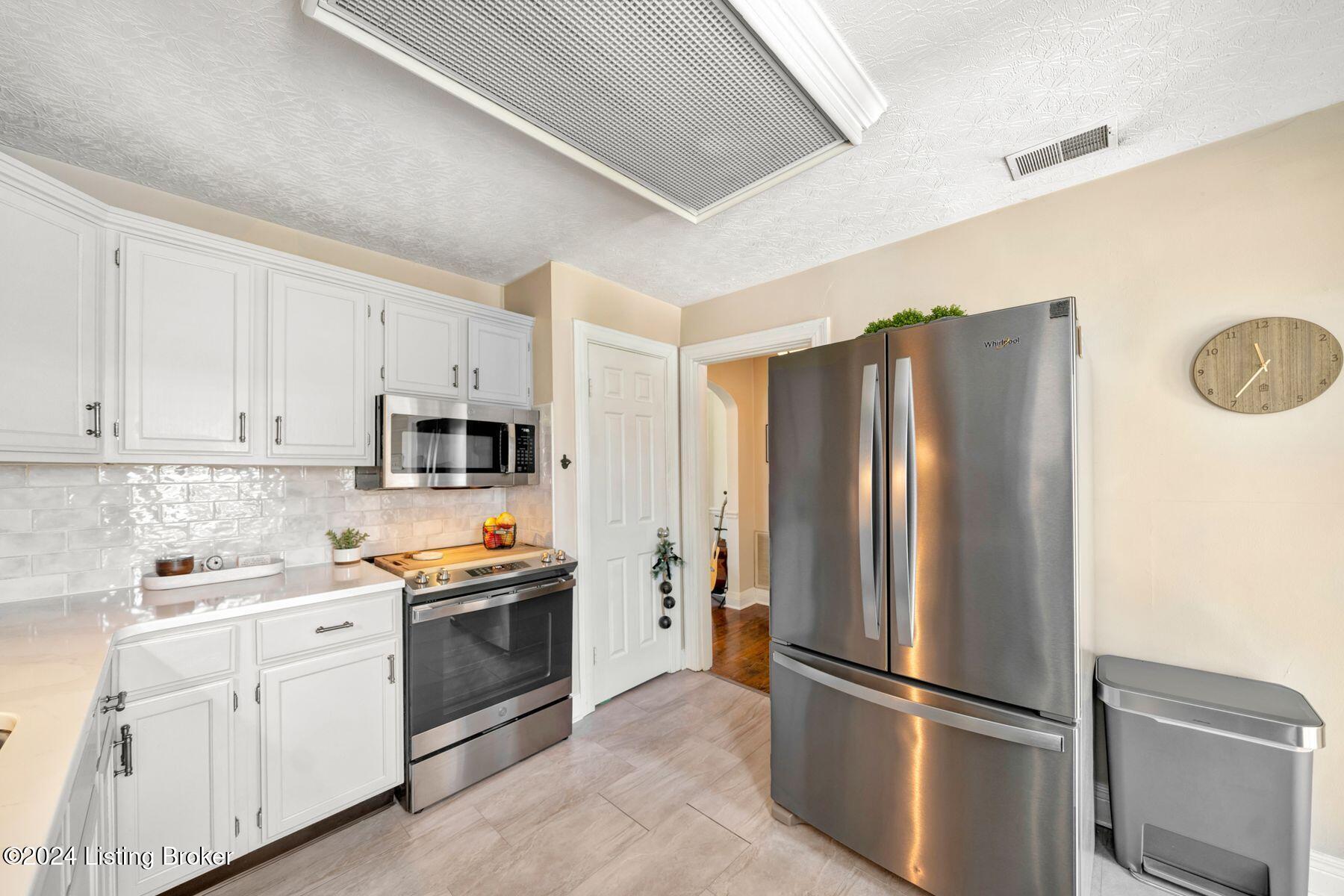 8302 Ferndale Road Louisville, KY 40291 - Photo 22 of 63 photo_online_021