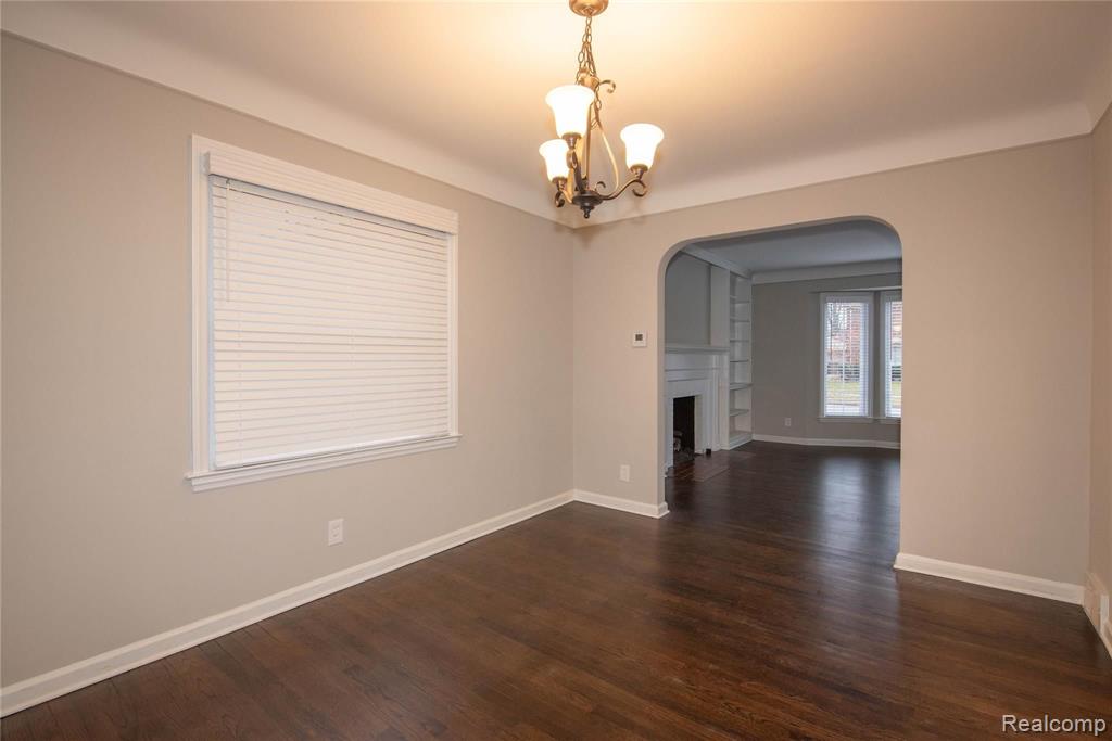 1699 Littlestone Road Grosse Pointe Woods, MI 48236 - Photo 14 of 54