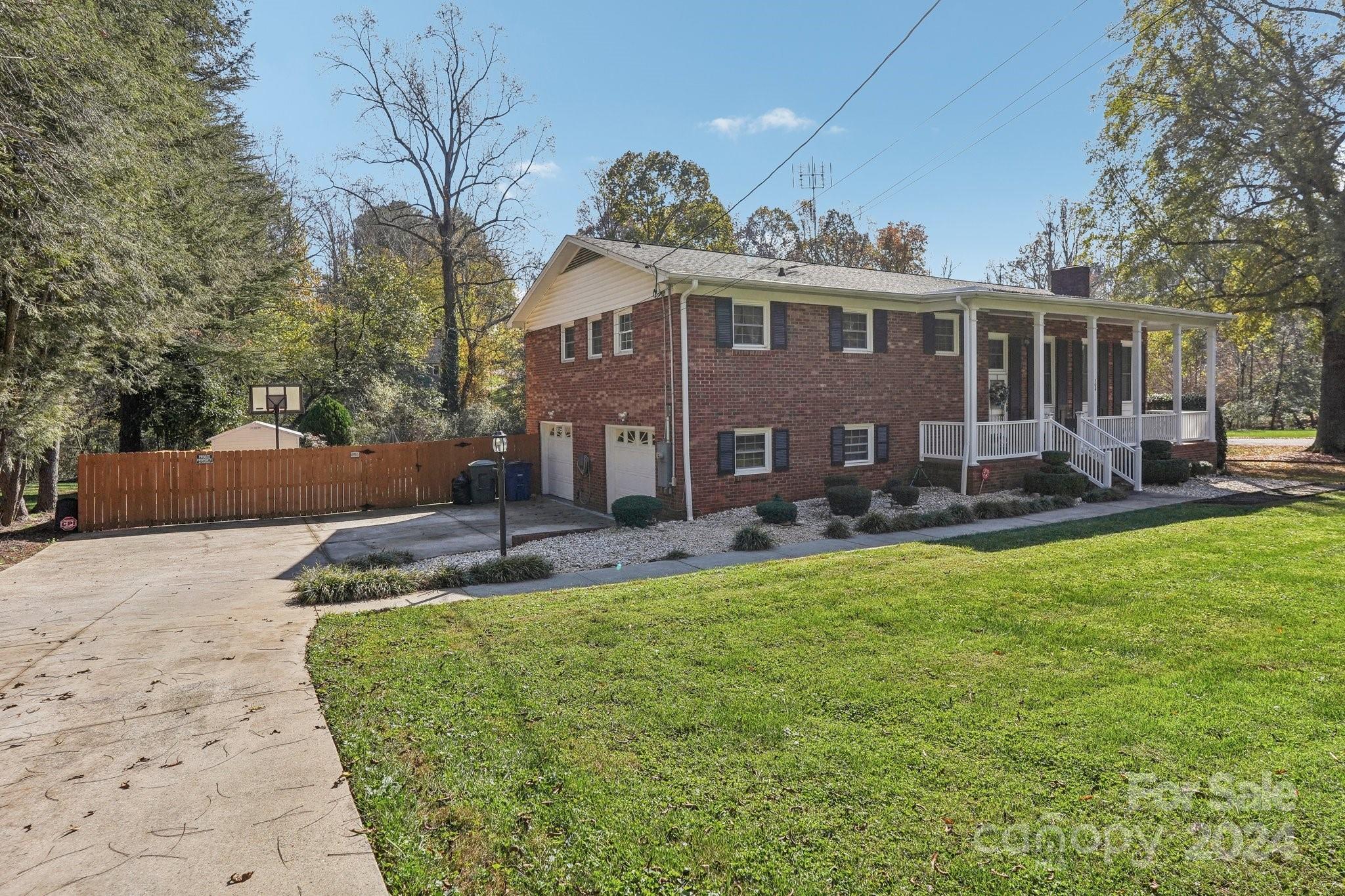 508 3rd Avenue Northeast Conover, NC 28613 - Photo 3 of 47 Gallery Image 3
