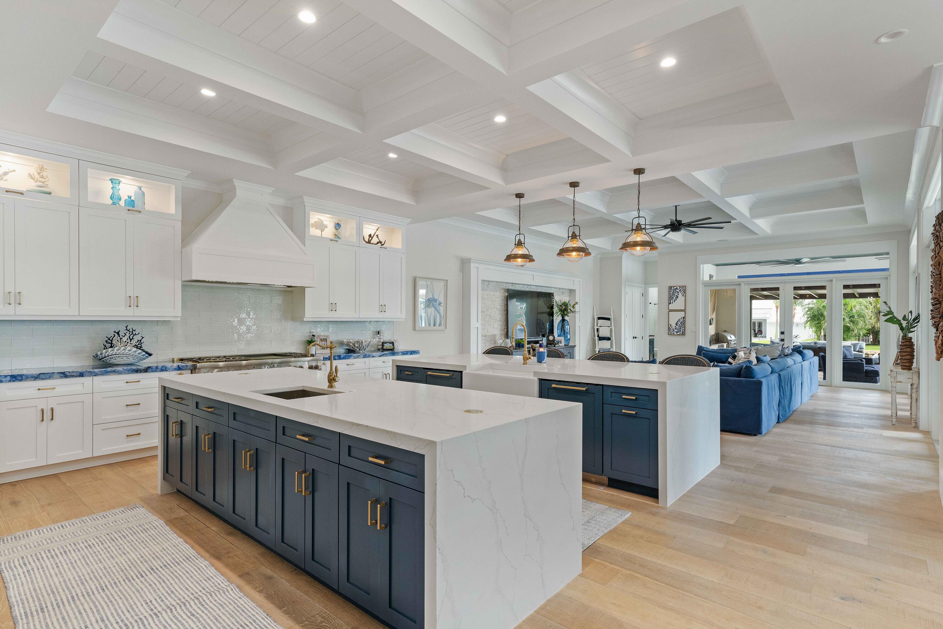 261 Old Jupiter Beach Road Jupiter, FL 33477 - Photo 18 of 97 Custom Cabinetry