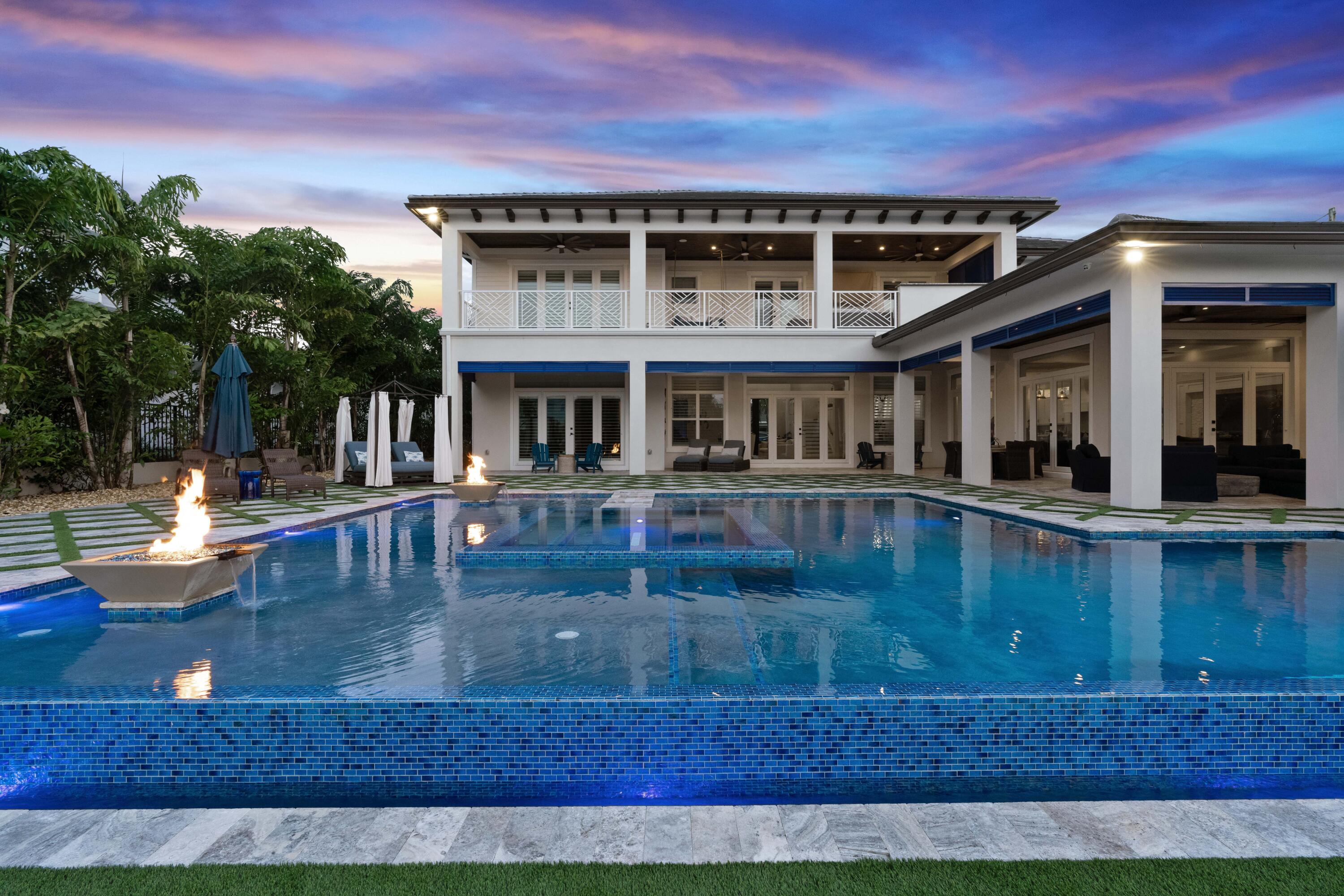 261 Old Jupiter Beach Road Jupiter, FL 33477 - Photo 2 of 97 Infinity Pool