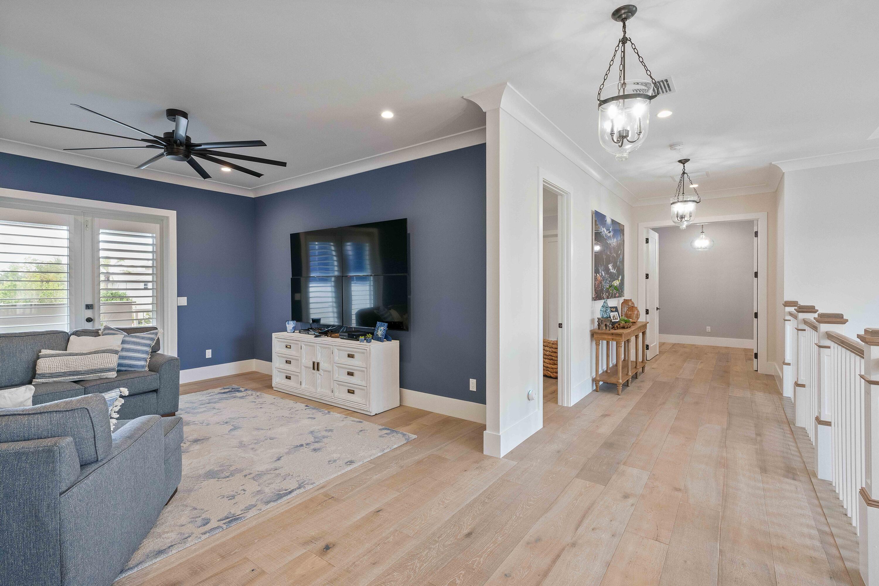 261 Old Jupiter Beach Road Jupiter, FL 33477 - Photo 32 of 97 2nd Floor Living