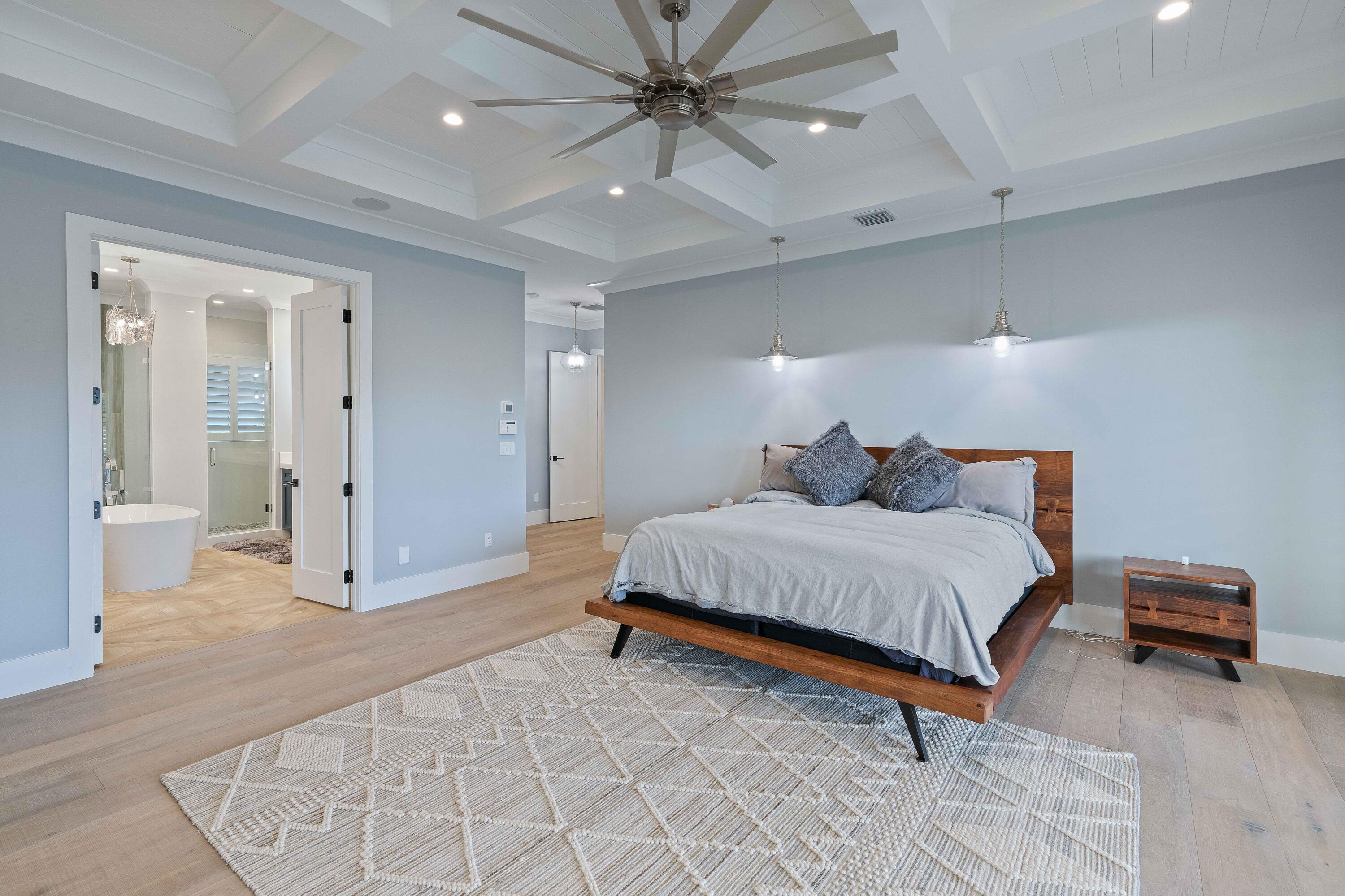 261 Old Jupiter Beach Road Jupiter, FL 33477 - Photo 37 of 97 2nd Floor Master