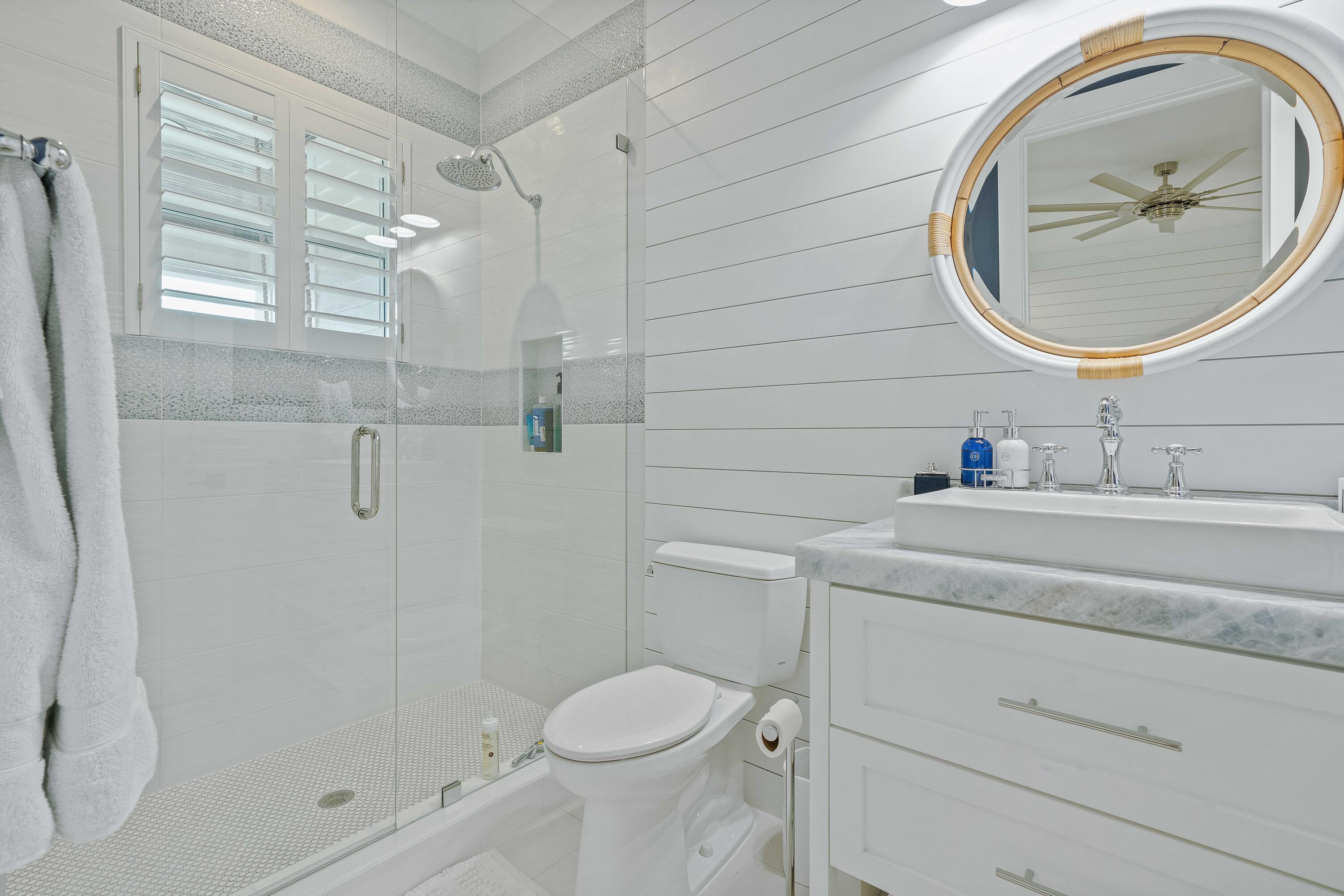 261 Old Jupiter Beach Road Jupiter, FL 33477 - Photo 48 of 97 Guest Bath 3