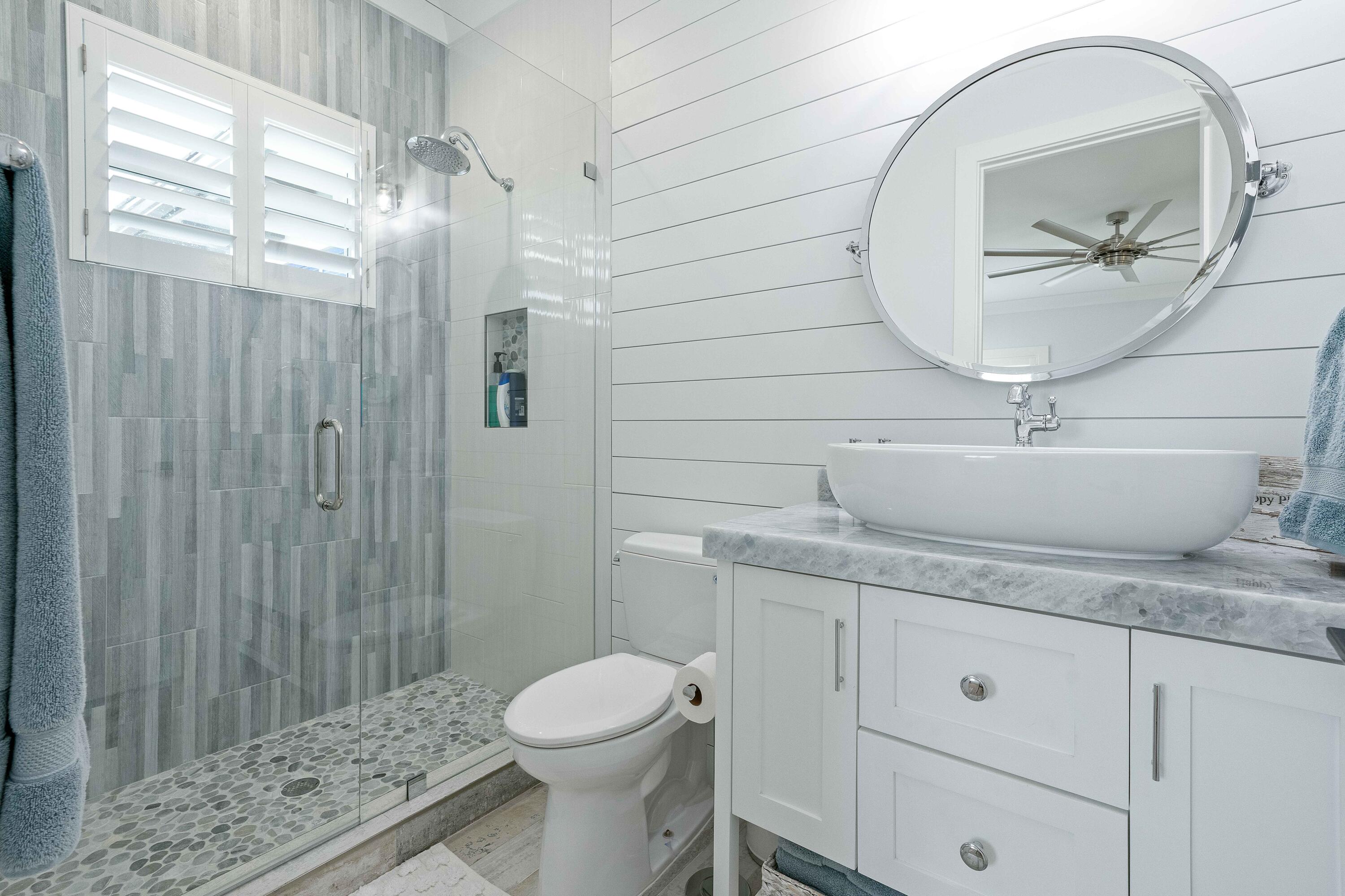 261 Old Jupiter Beach Road Jupiter, FL 33477 - Photo 50 of 97 Guest Bath 4