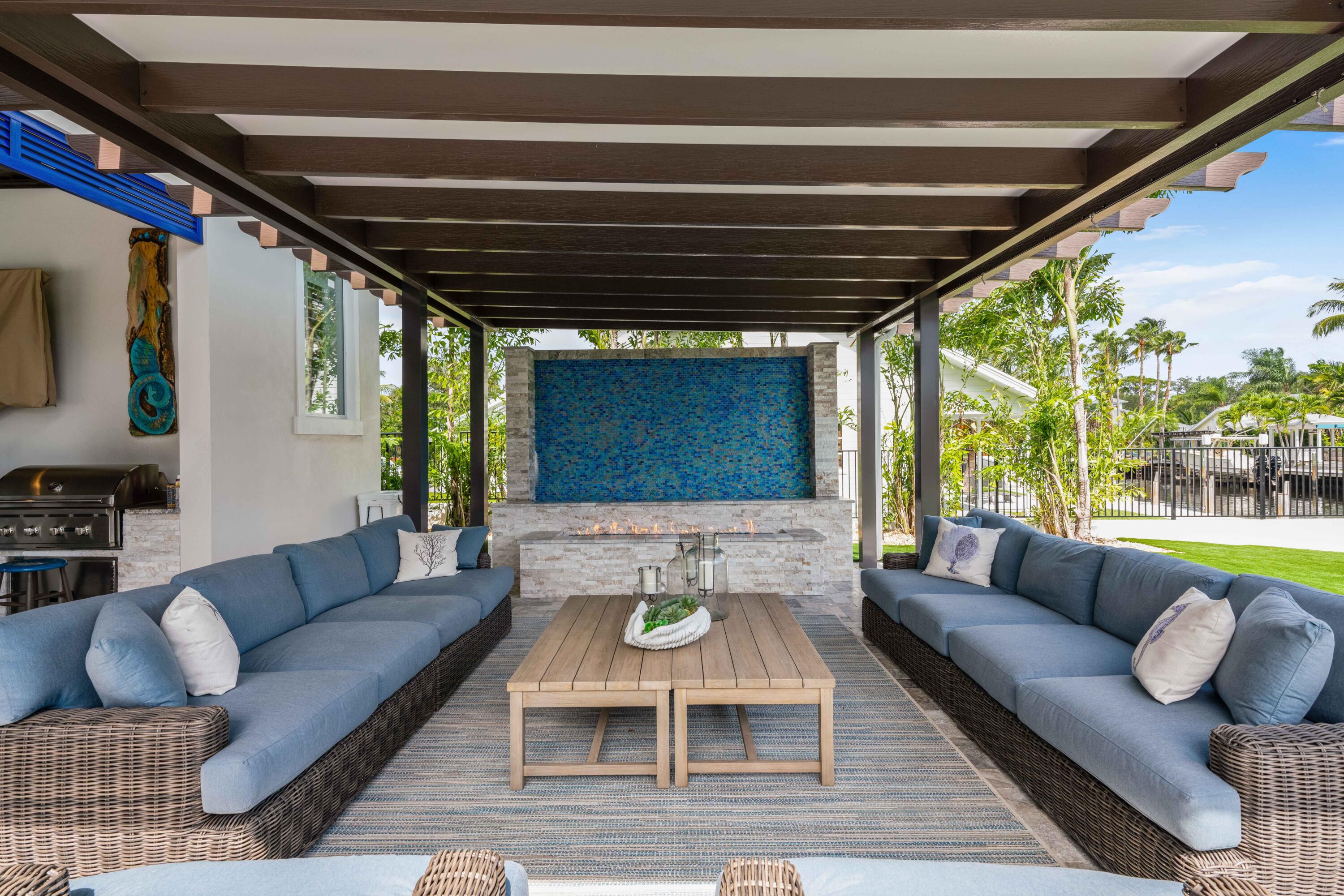 261 Old Jupiter Beach Road Jupiter, FL 33477 - Photo 57 of 97 Outdoor Living Room