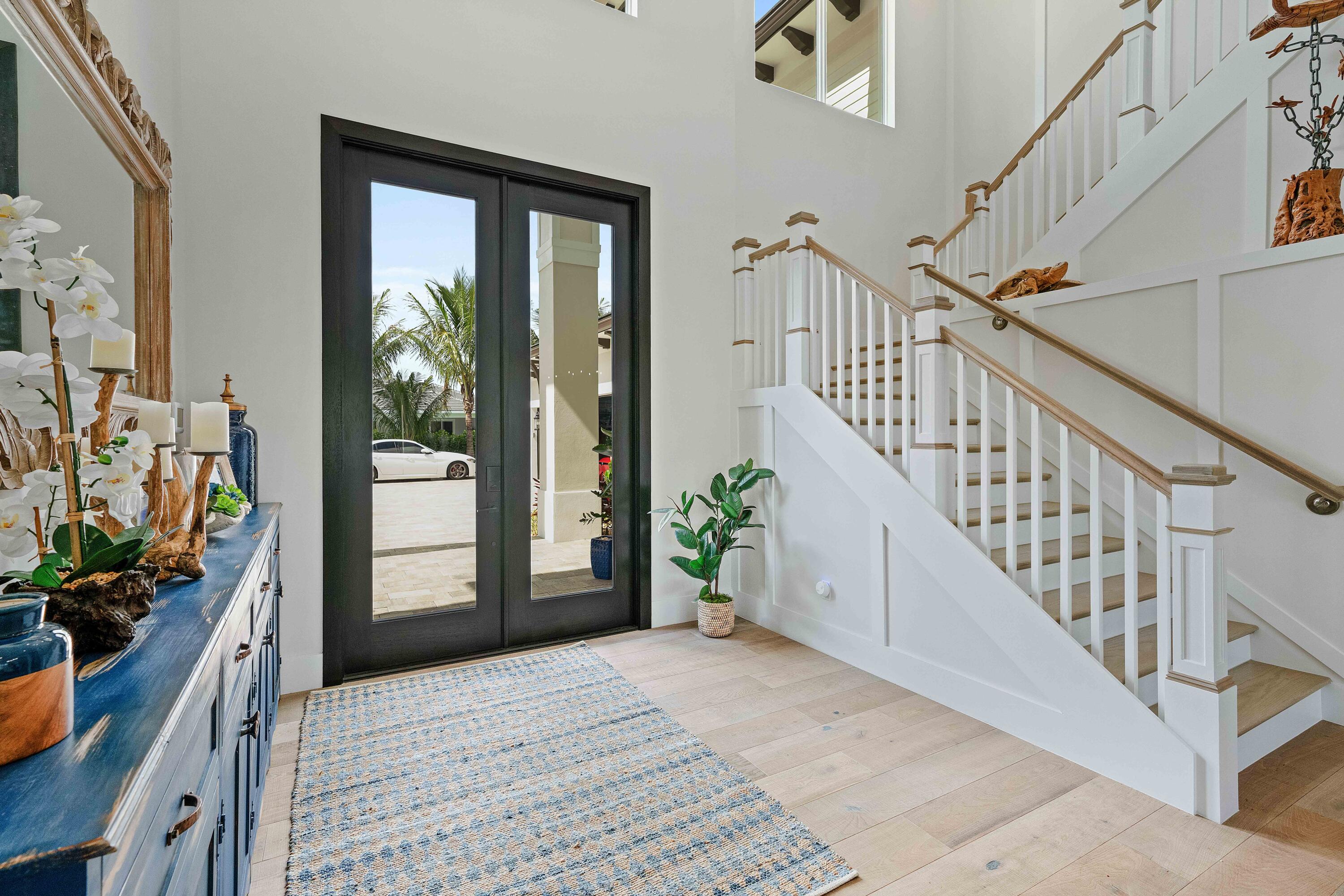 261 Old Jupiter Beach Road Jupiter, FL 33477 - Photo 6 of 97 Foyer