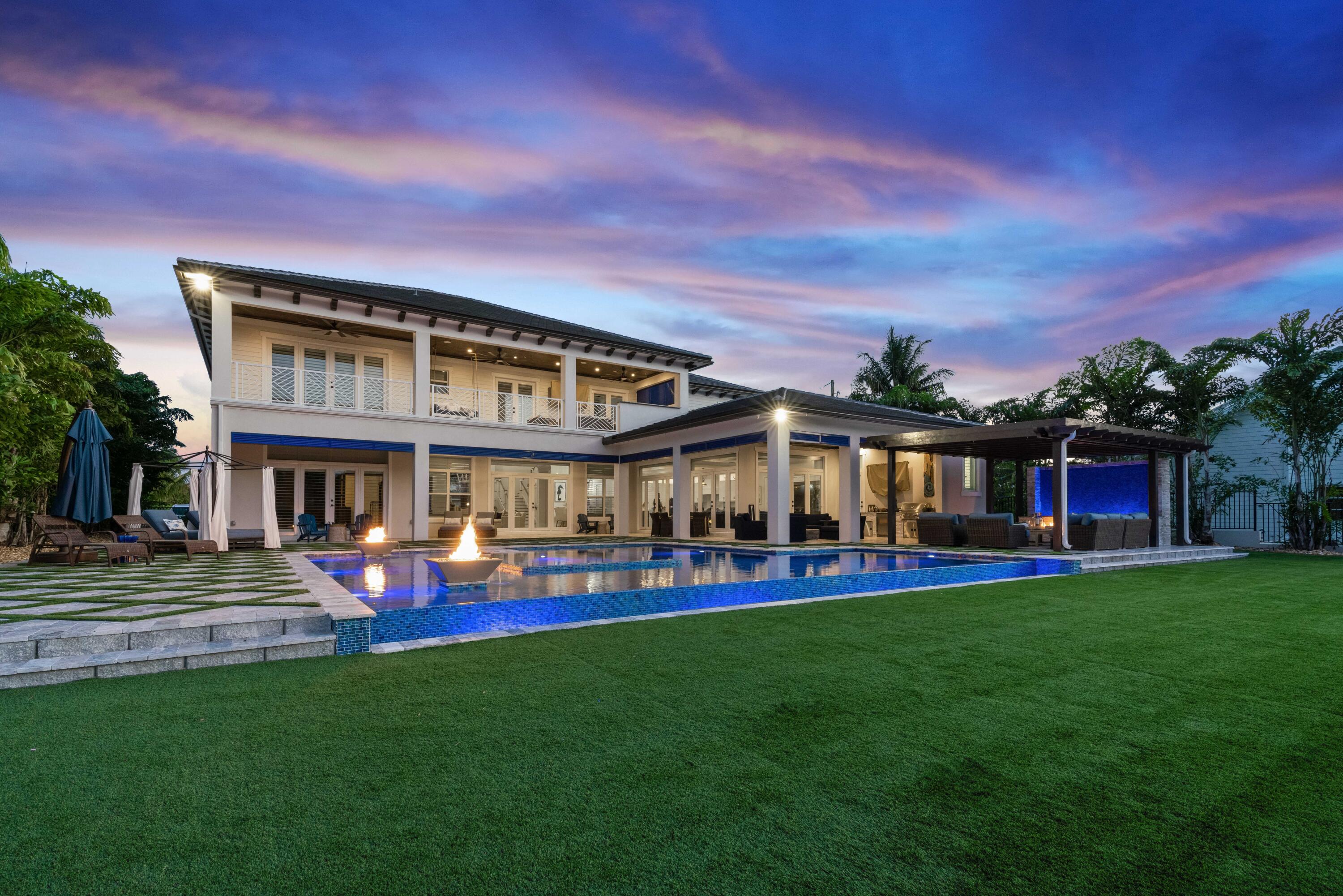 261 Old Jupiter Beach Road Jupiter, FL 33477 - Photo 87 of 97 Dusk