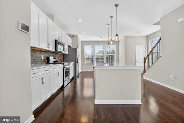 $599,900 | 120 Tolocka Terrace Northeast, Leesburg, VA 20176