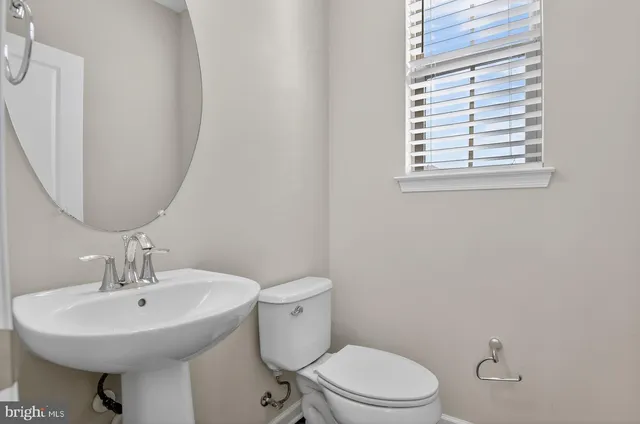 $599,900 | 120 Tolocka Terrace Northeast, Leesburg, VA 20176