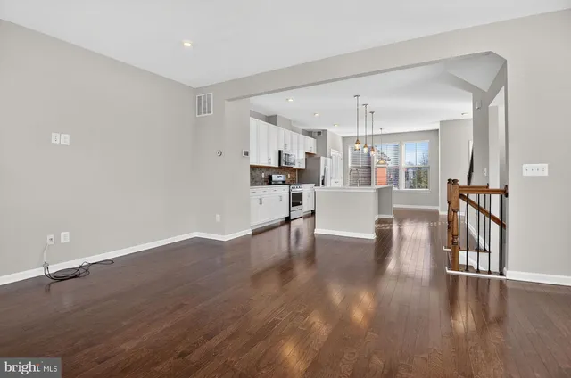 $599,900 | 120 Tolocka Terrace Northeast, Leesburg, VA 20176