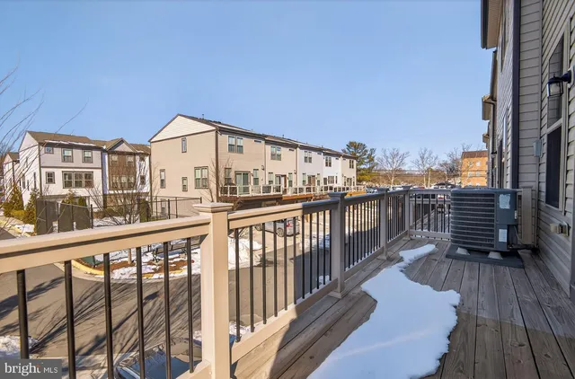 $599,900 | 120 Tolocka Terrace Northeast, Leesburg, VA 20176