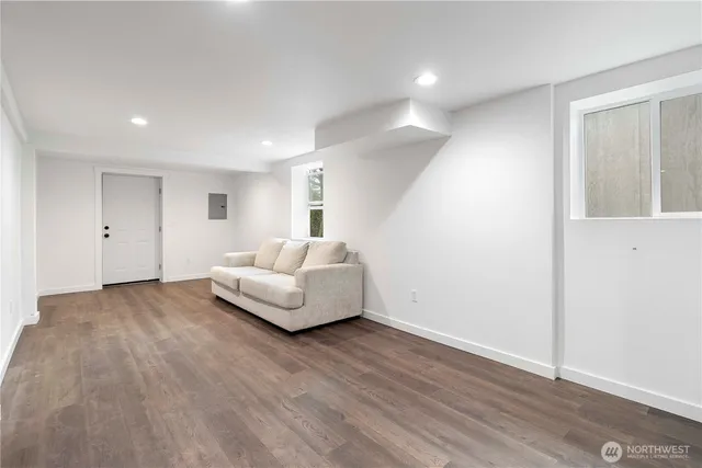 $524,999 | 1241 Northwest Couch Street, Camas, WA 98607